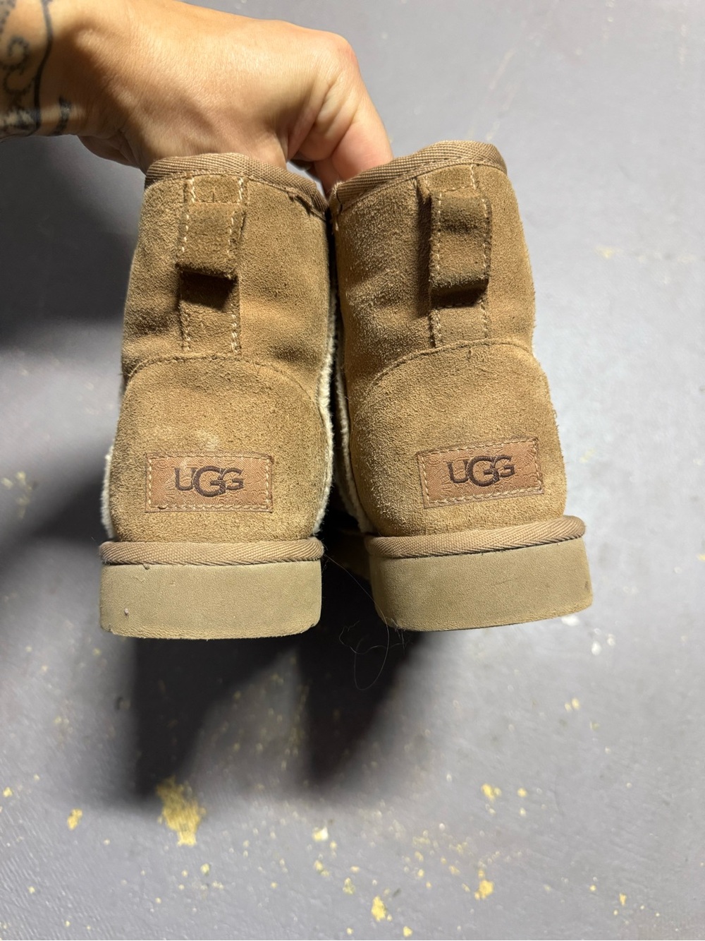 UGG Women’s Chestnut Suede Mini Boots size 7